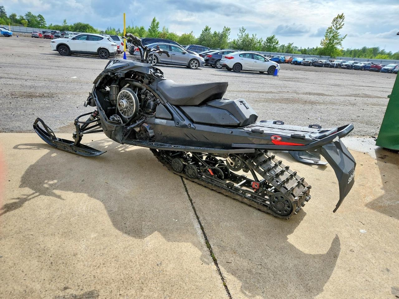 2024 Skidoo Renegade Adrenaline Enduro