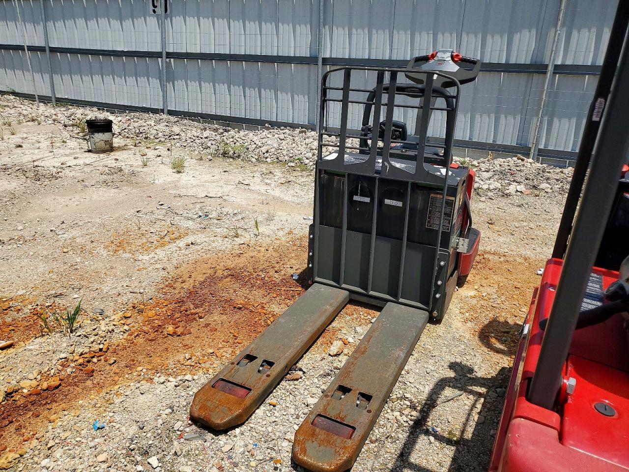 2016 Raymond 8410 Pallet Jack