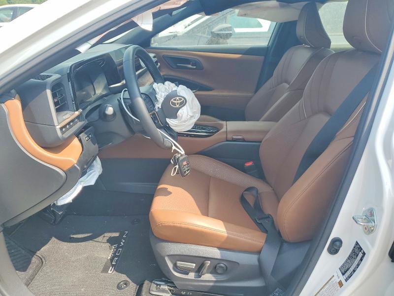 2025 Toyota Crown Signia xle