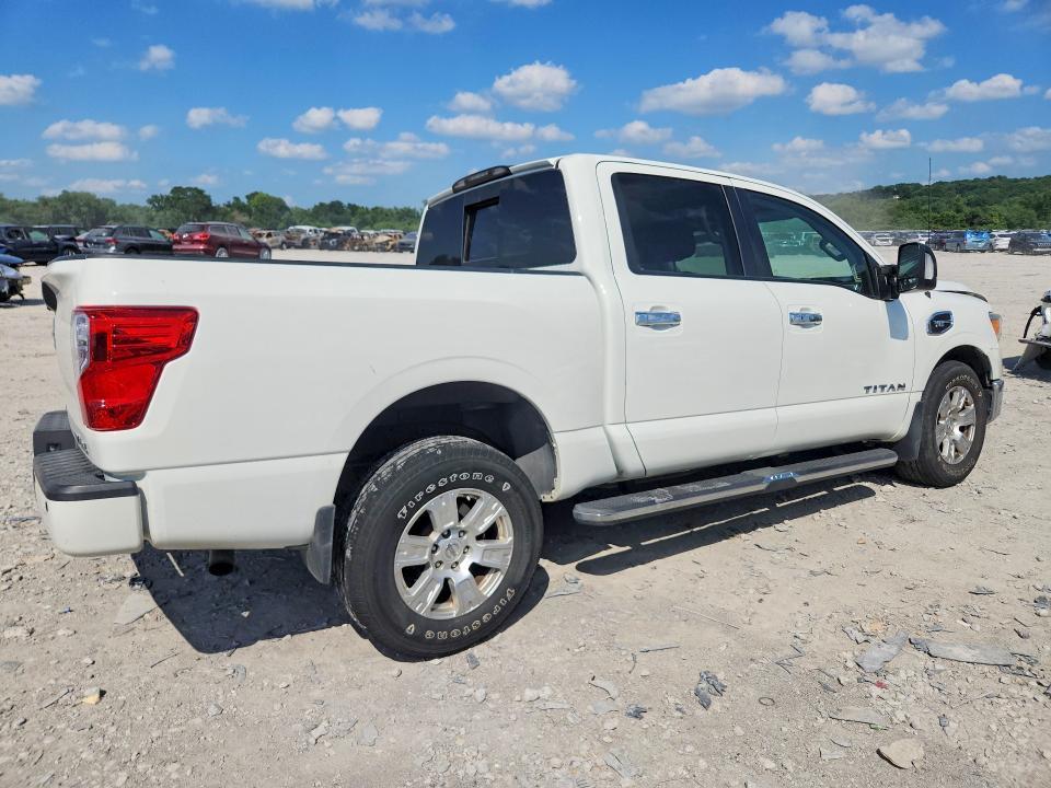 2017 Nissan Titan SV