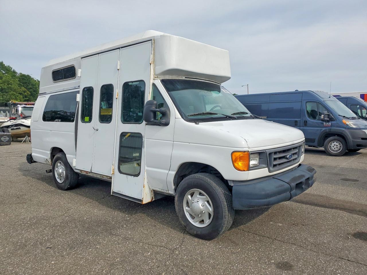 2006 Ford Econoline E350 Super Duty Van