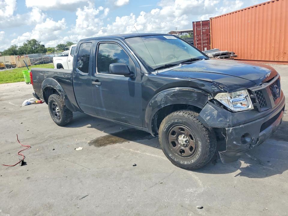 2005 Nissan Frontier XE