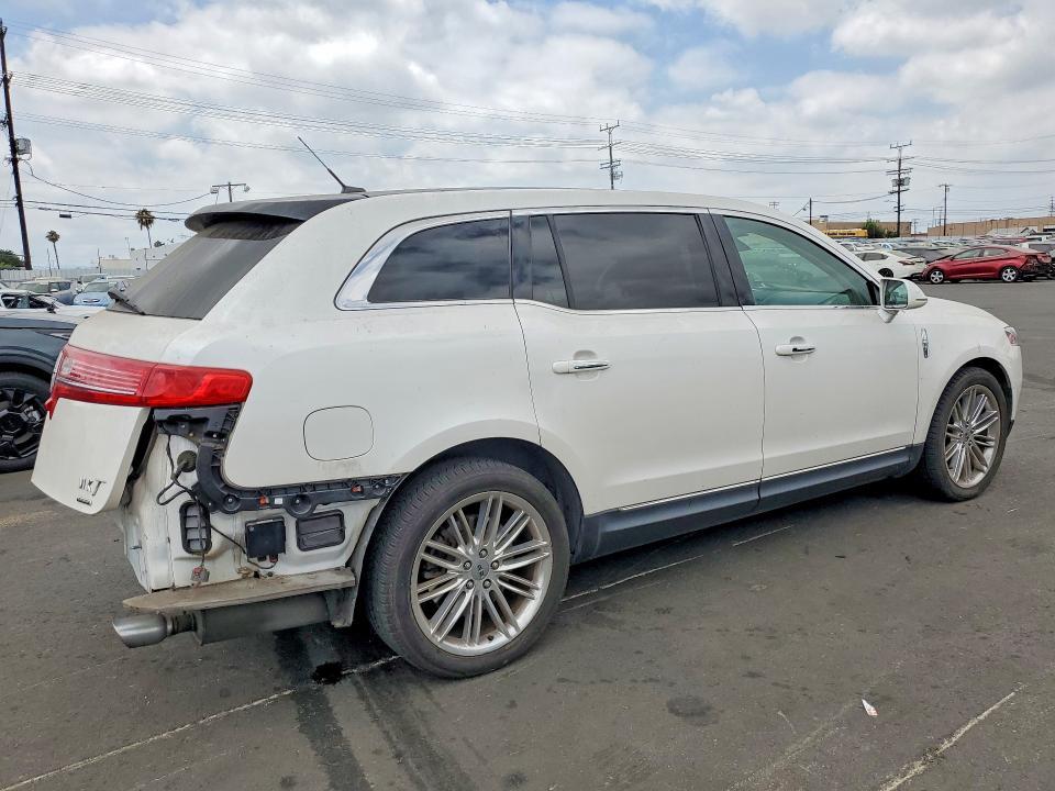 2014 Lincoln MKT