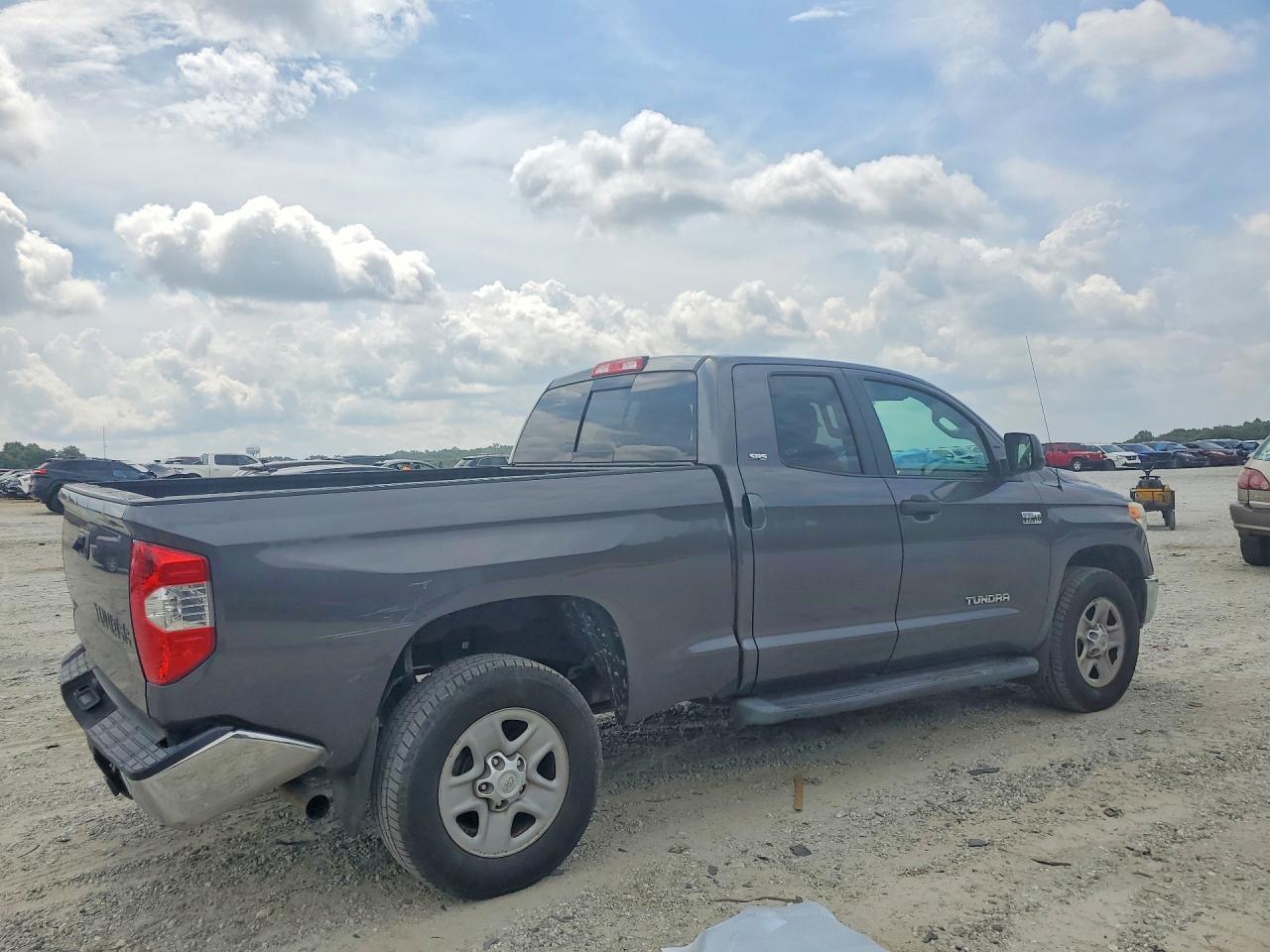 2016 Toyota Tundra SR5