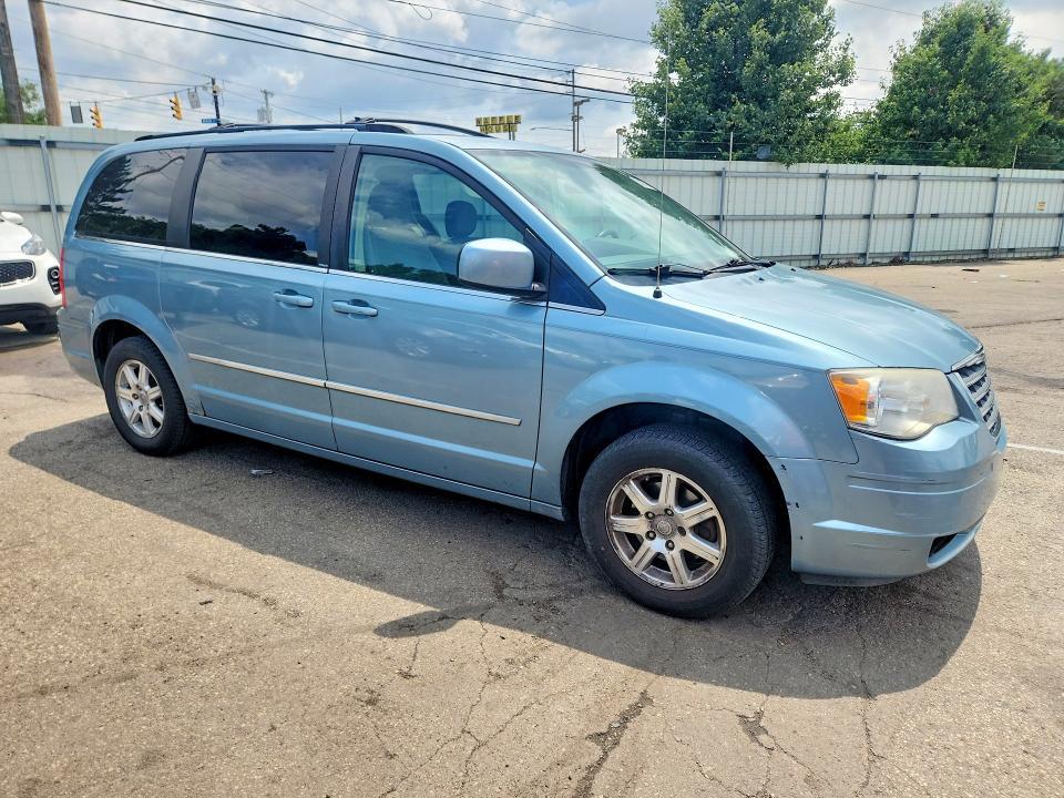 2009 Chrysler Town & Country Touring