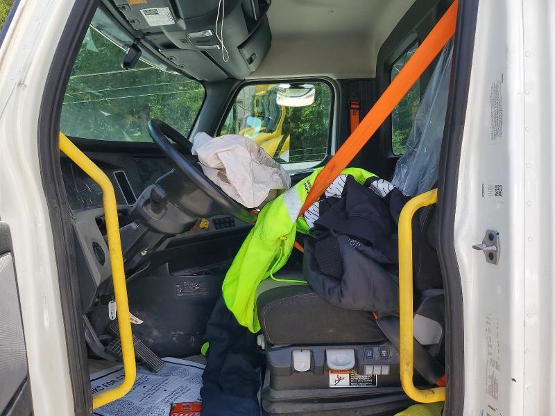 2023 Freightliner Cascadia 126 Semi Truck