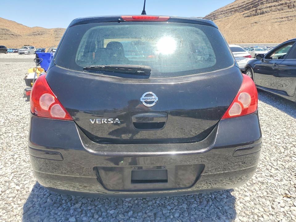2010 Nissan Versa 1.8 s