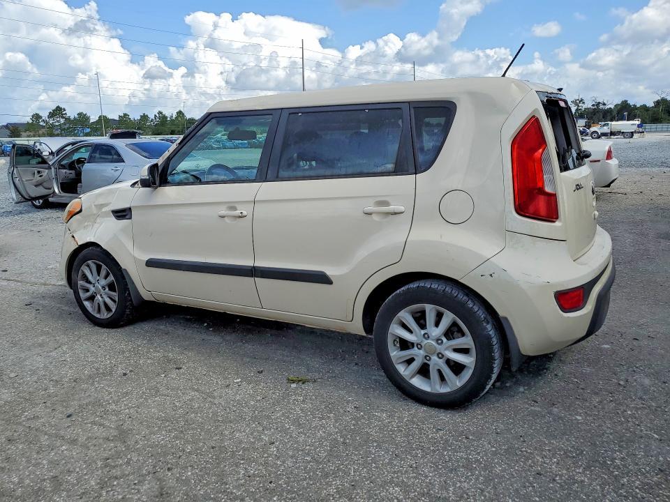 2013 KIA Soul +
