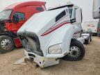 2016 Kenworth T880 Semi Truck