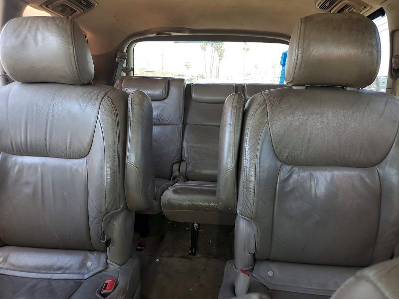 2005 Toyota Sienna xle awd