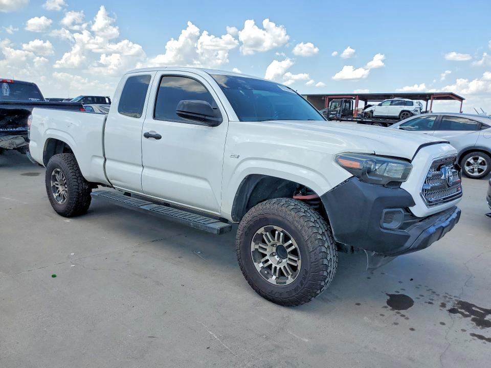 2017 Toyota Tacoma SR