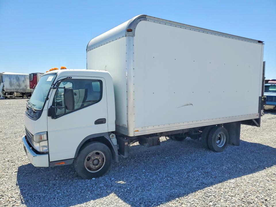 2005 Mitsubishi Fuso FE84D BOX Truck
