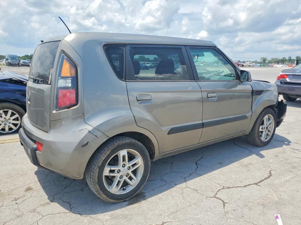2010 KIA Soul +