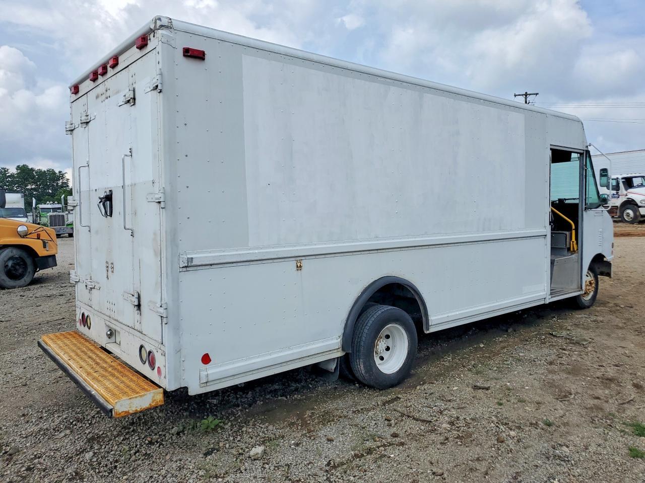 2000 Ford E350 Delivery Truck