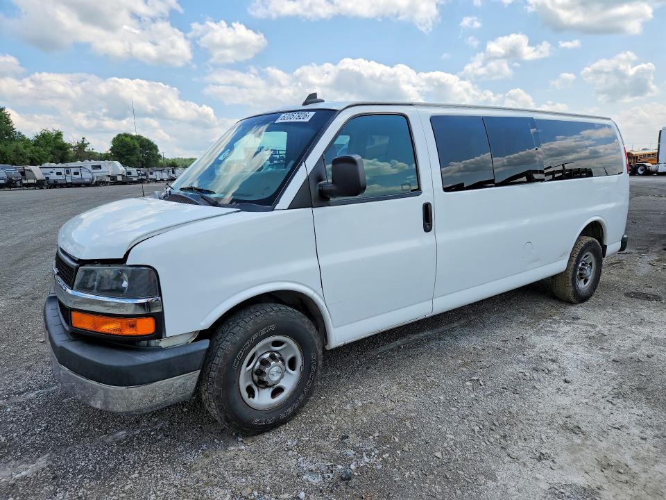 2016 Chevrolet Express G3500 lt