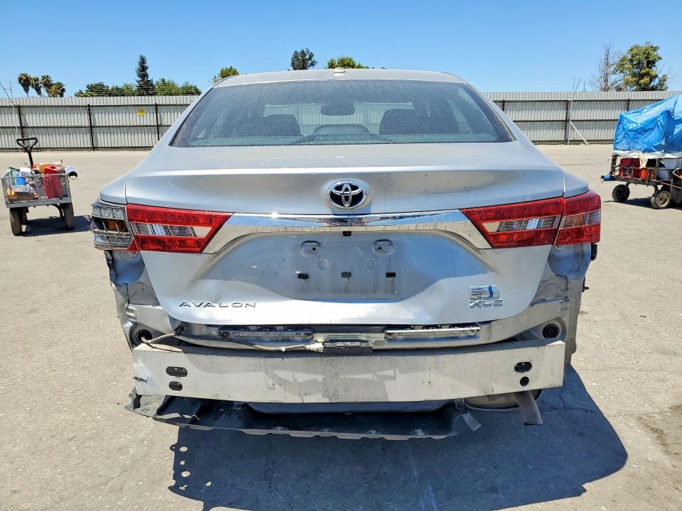 2018 Toyota Avalon Hybrid xle Plus