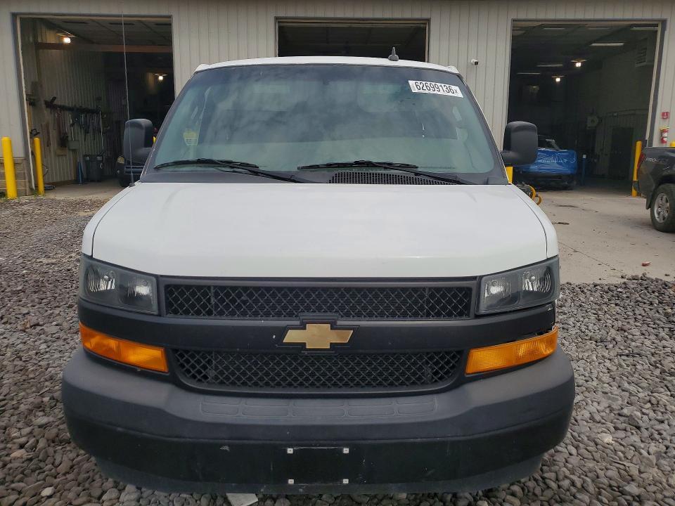2022 Chevrolet Express G3500 LS