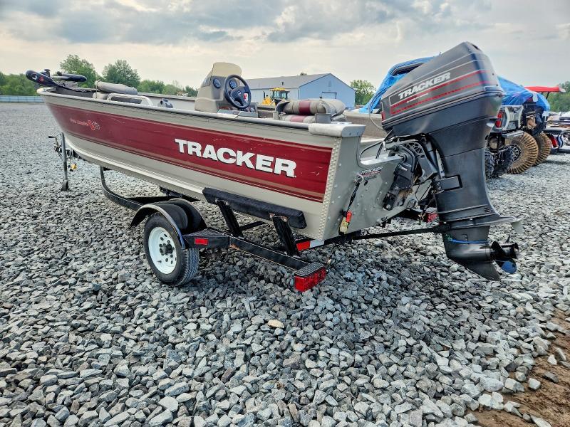 1998 Basstracker Tracker