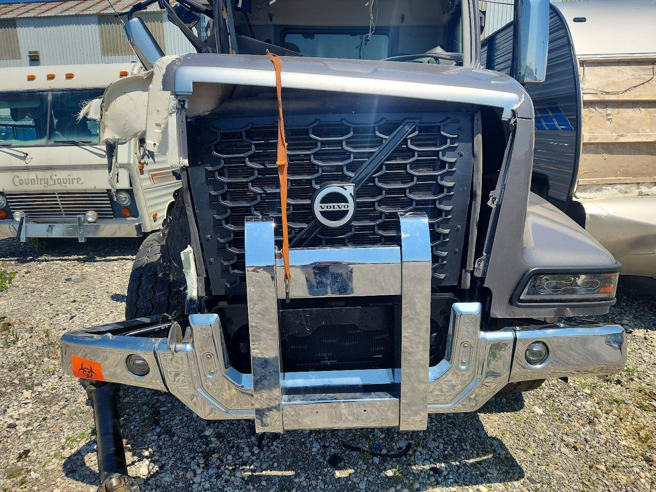 2025 Volvo VHD Dump Truck