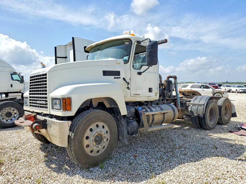 2019 Mack PI64T Semi Truck