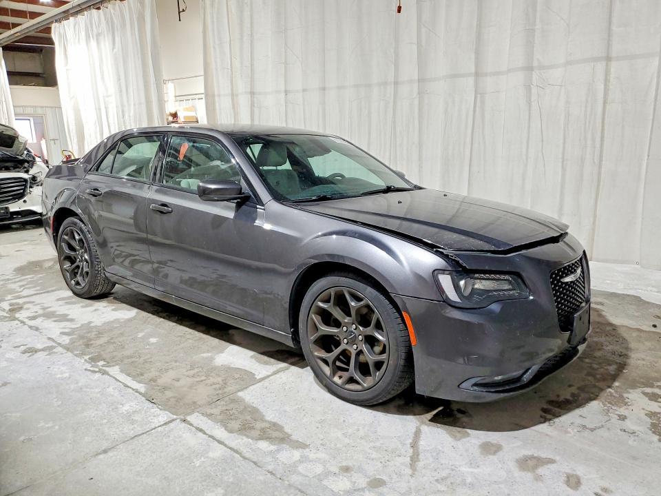 2017 Chrysler 300 s