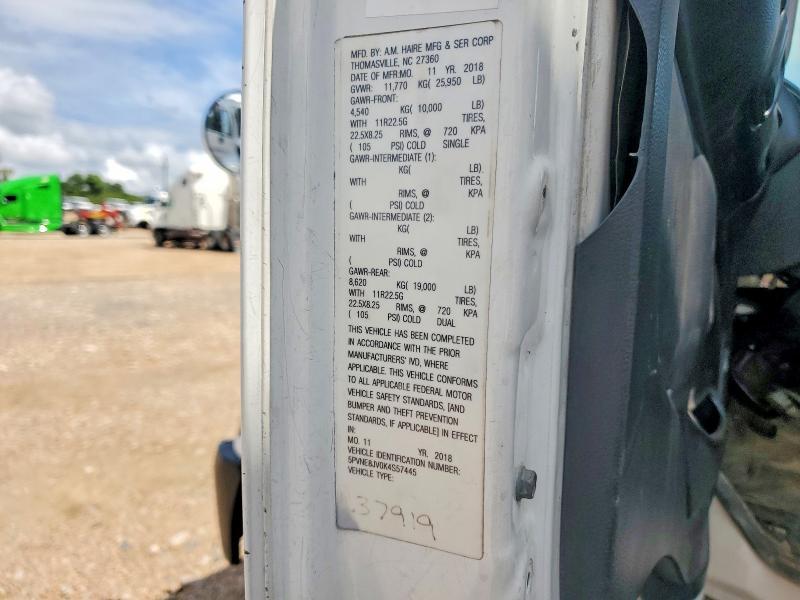 2019 Hino 258/268 box Truck