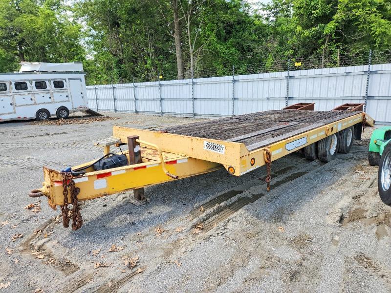 2001 Towmaster T-20 Equipment Trailer