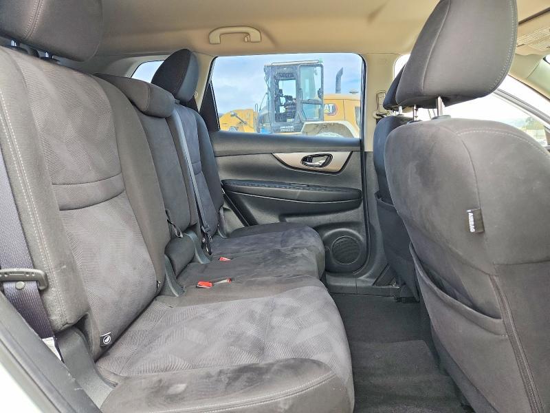 2015 Nissan Rogue s