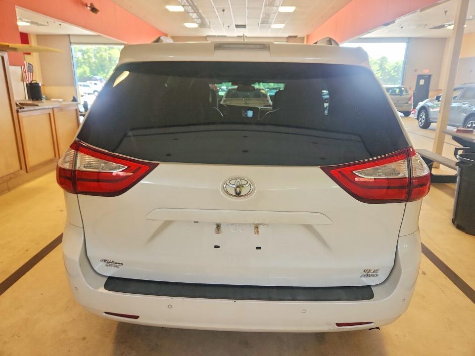 2019 Toyota Sienna xle Premium 7-passenger