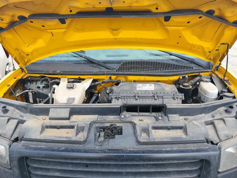 2021 GMC Savana BOX Truck