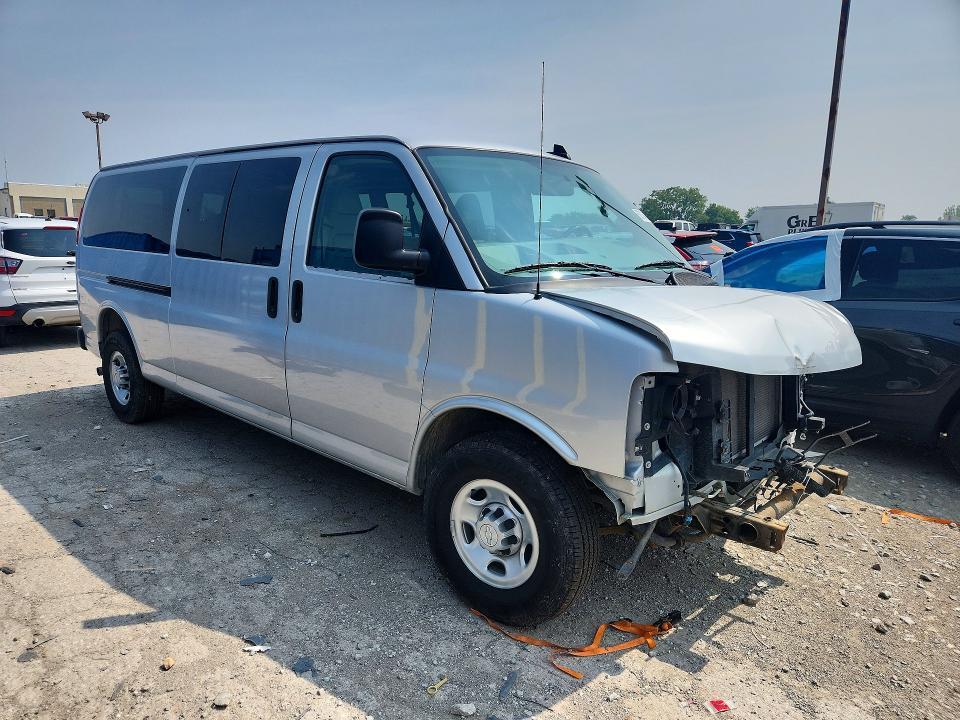 2017 Chevrolet Express G3500 LS