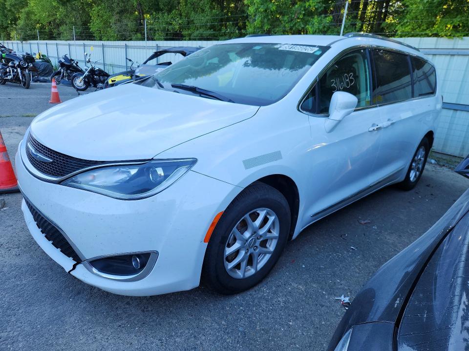 2020 Chrysler Pacifica Touring l