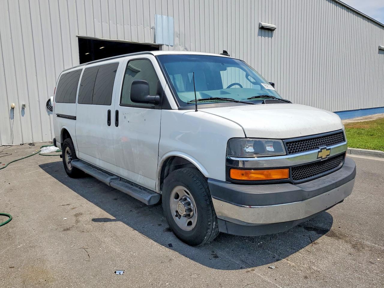 2018 Chevrolet Express G3500 LT