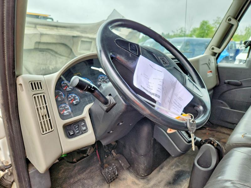 2017 International 4300 BOX Truck