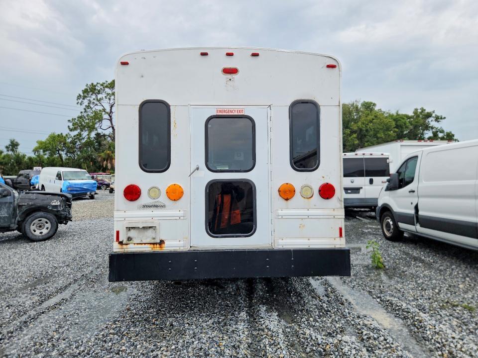 2010 Chev 2009 Chevrolet Express Shuttle Bus
