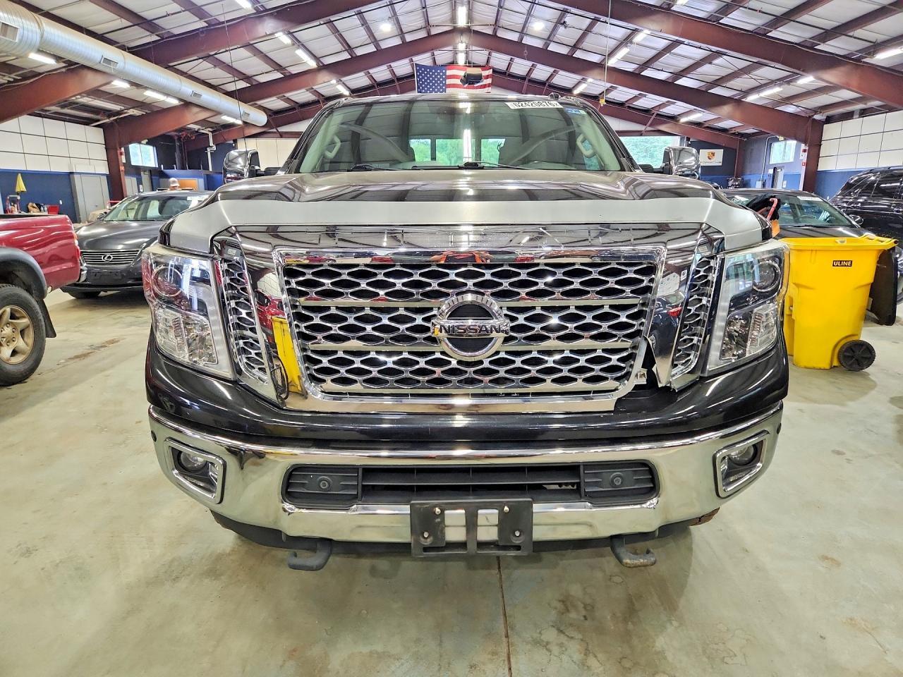 2017 Nissan Titan XD SL