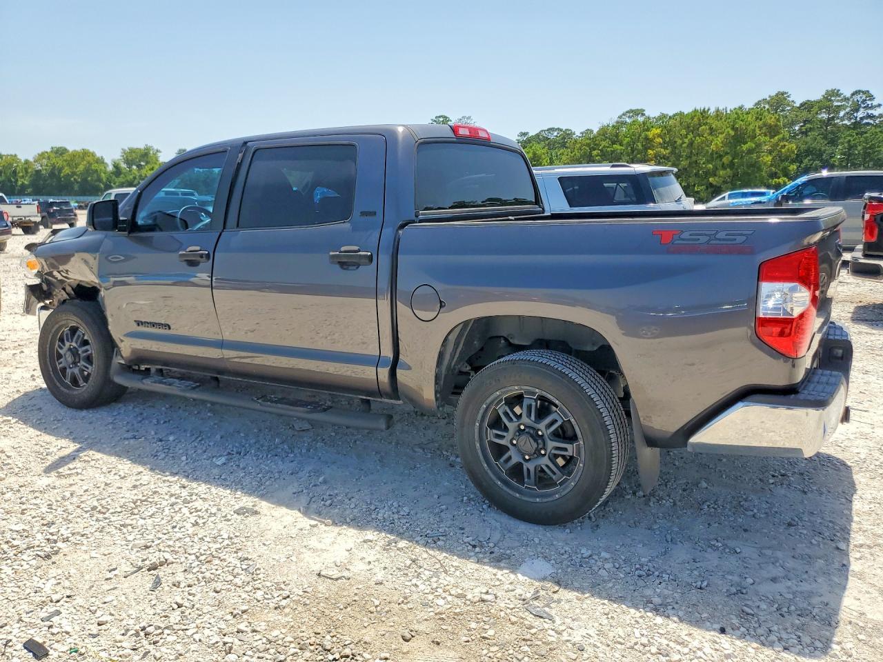 2016 Toyota Tundra Crewmax SR5