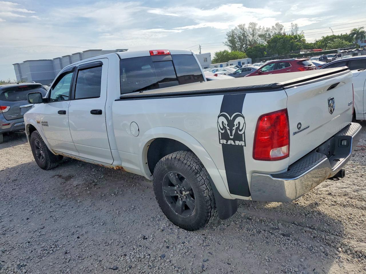 2016 Dodge RAM 1500 SLT
