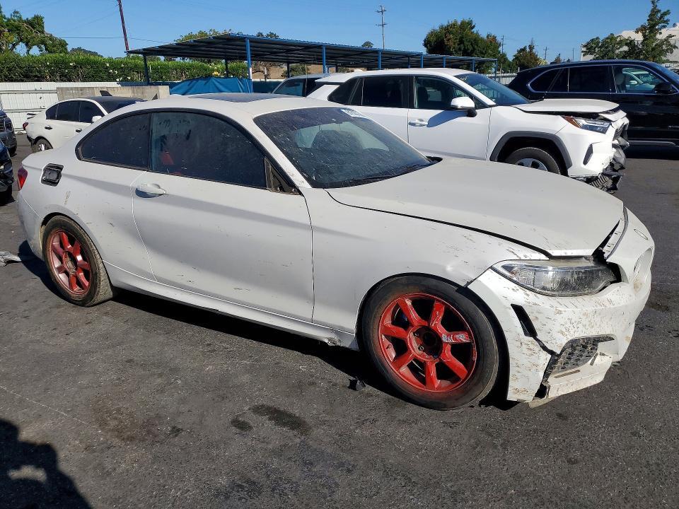 2016 BMW M235i