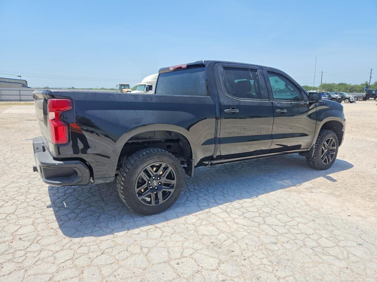 2024 Chevrolet Silverado K1500 Trail Boss Custom