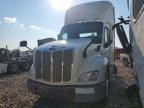 2017 Peterbilt 579 Semi Truck