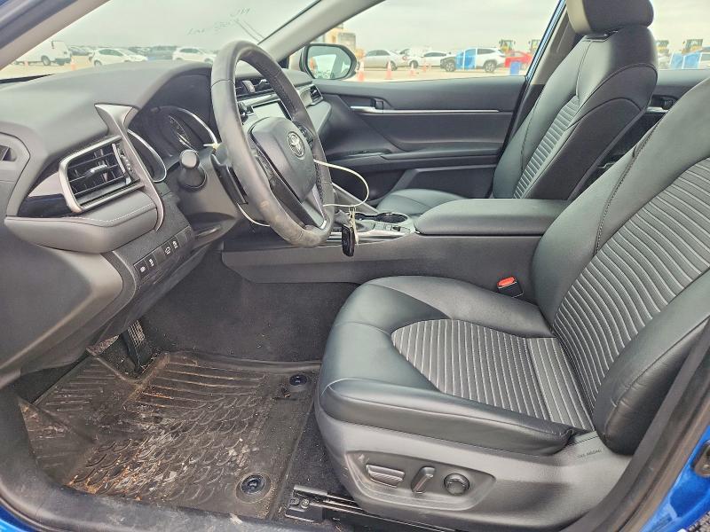 2020 Toyota Camry se
