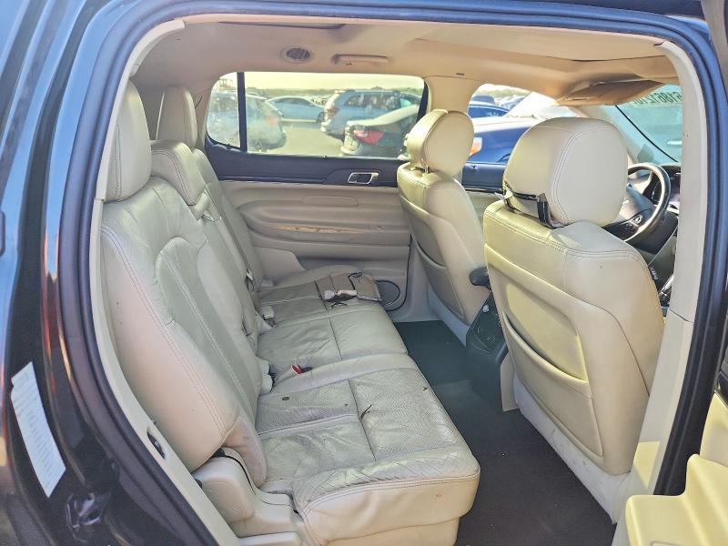2013 Lincoln MKT