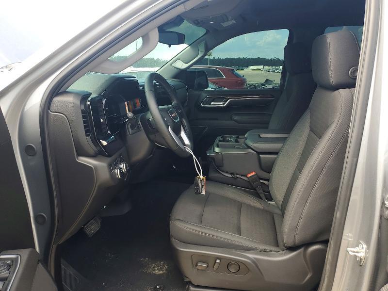2025 GMC Sierra K1500 Elevation