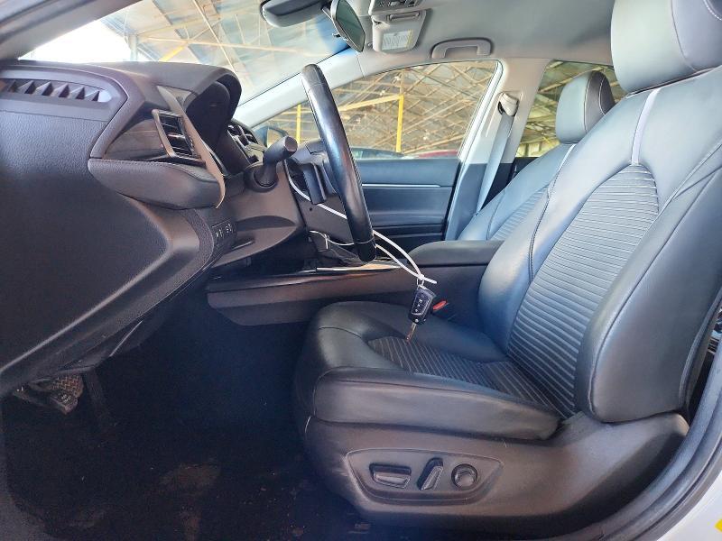 2020 Toyota Camry se Nightshade