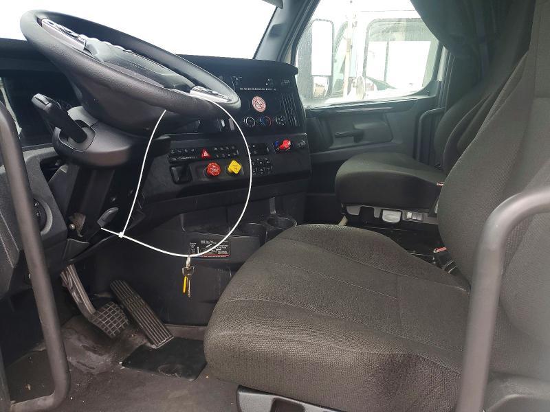 2023 Freightliner Cascadia 126 Semi Truck