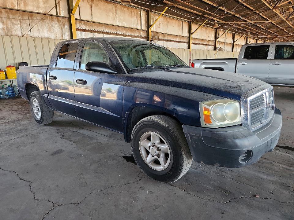 2005 Dodge Dakota Quattro