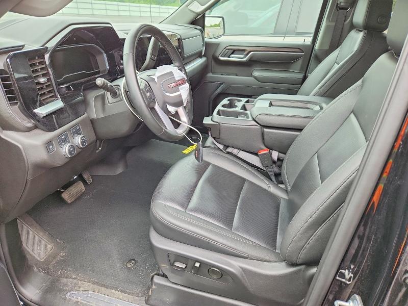 2025 GMC Sierra K1500 SLT