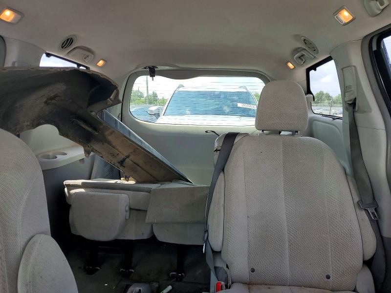2012 Toyota Sienna le