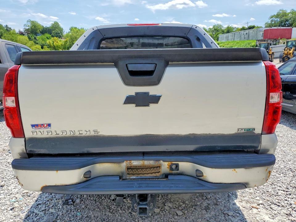2011 Chevrolet Avalanche ls